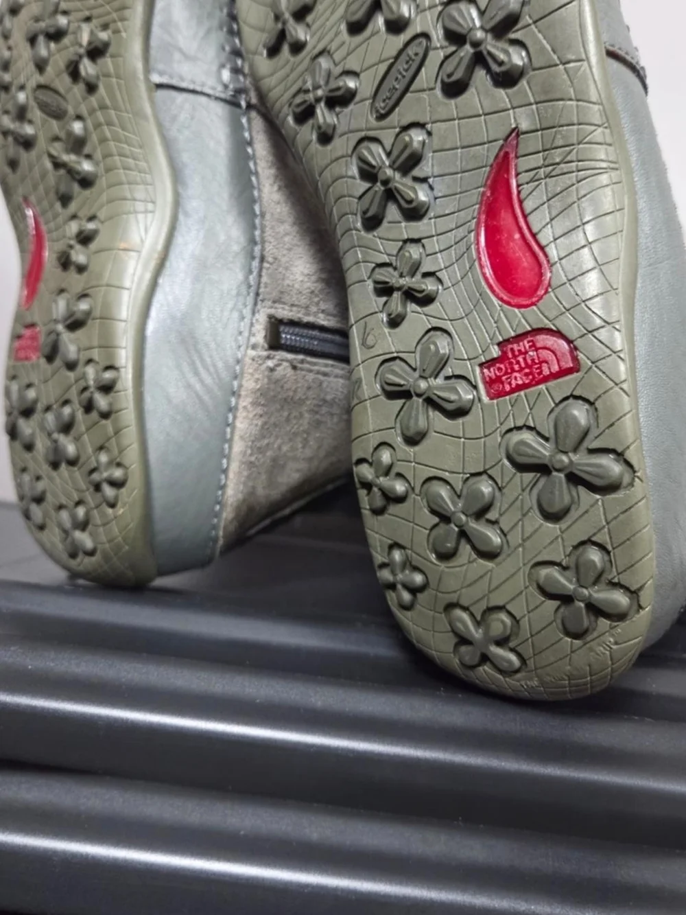 The North Face Janey Tall Moccasin Boots Waterproof Grey Suede Fur Women's 6.5